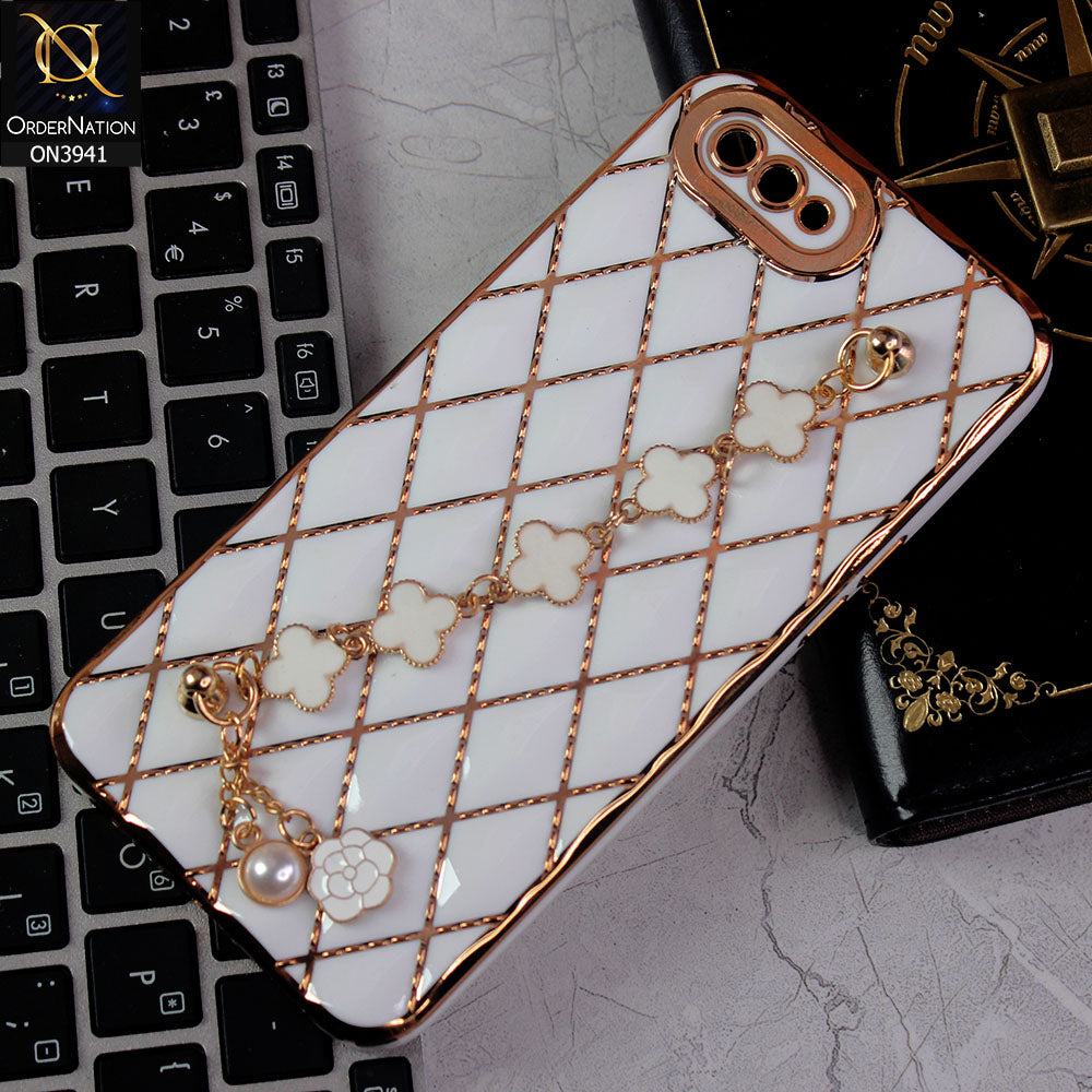 Oppo A1k Cover - White - Soft TPU Shiny Electroplated Golden Lines Camera Protection Case With Flower Chain Holder