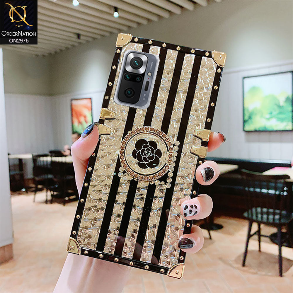 Xiaomi Redmi Note 10 Pro 4G Cover - Design 2 - 3D illusion Gold Flowers Soft Trunk Case With Ring Holder
