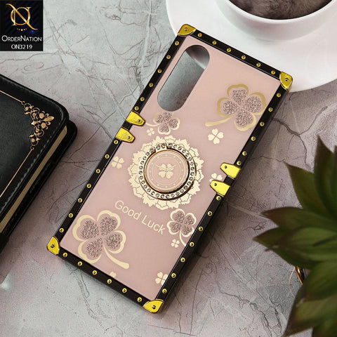 Vivo Y28 5G Cover - Golden - Square Bling Diamond Glitter Soft TPU Trunk Case with Ring Holder