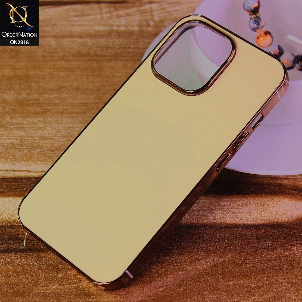 iPhone 13 Pro Cover - Golden - Matt Look Shiny Borders Soft Case