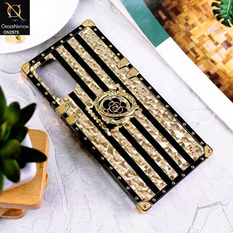 Xiaomi Redmi Note 10 5G Cover - Design 2 - 3D illusion Gold Flowers Soft Trunk Case With Ring Holder