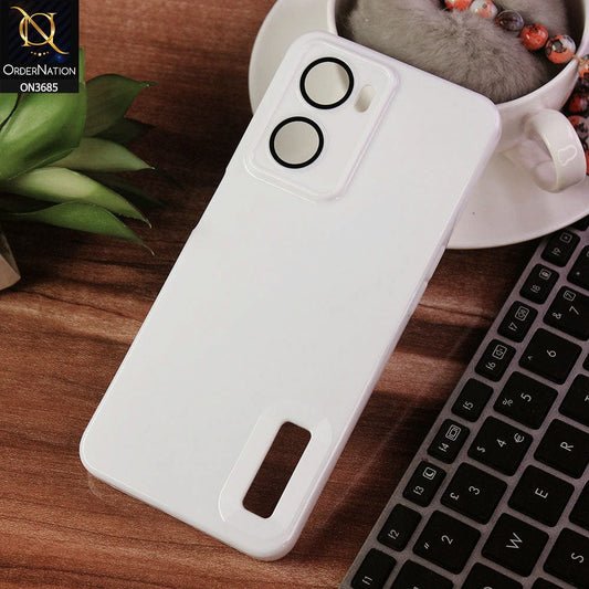 Oppo A77 4G Cover - White - Soft Silicone Camera Lense Protector Logo Hole Case